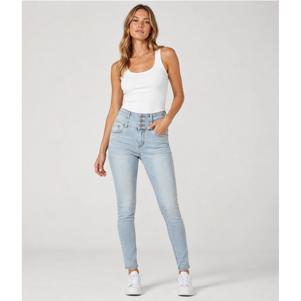 Y2K YMI Wanna Betta Butt Jeans Womens Juniors 5 Blue Light Wash Cotton Polyester